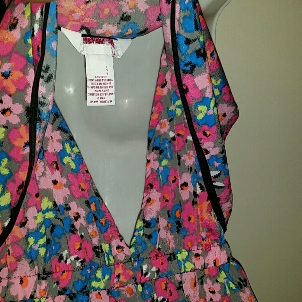 Dress - Picture 5 of 5